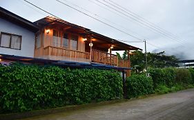 Hostal Los Farolitos Mindo  Ecuador